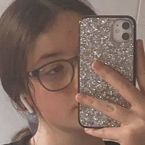 Meet your Posher, Liv